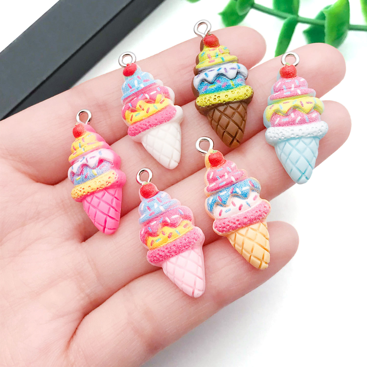 5/12pcs Resin Strawberry Ice C - Resin Art Bracelet 评论和价格